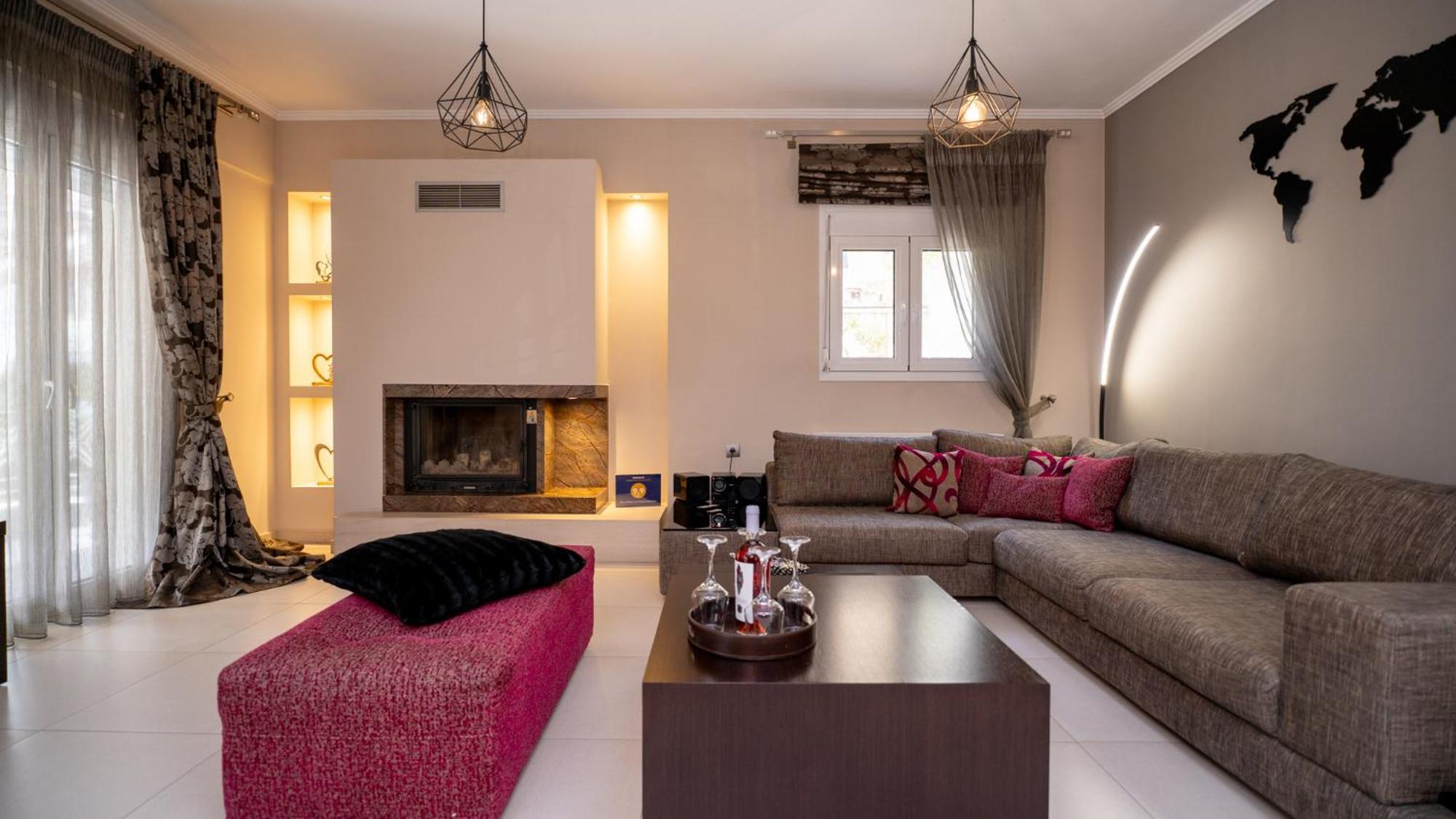 Mary'S Modern And Elegant Apartment Kalambaka Esterno foto